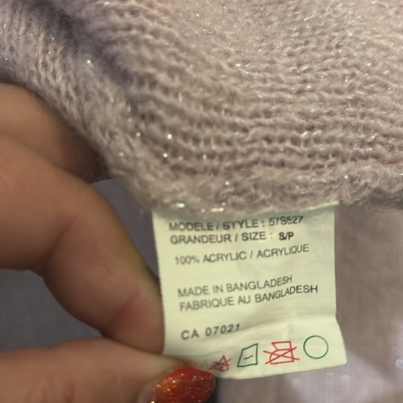 Nevada women’s crocheted sweaterer, long swoop neckline, small, lilac shimmer - Picture 6 of 7